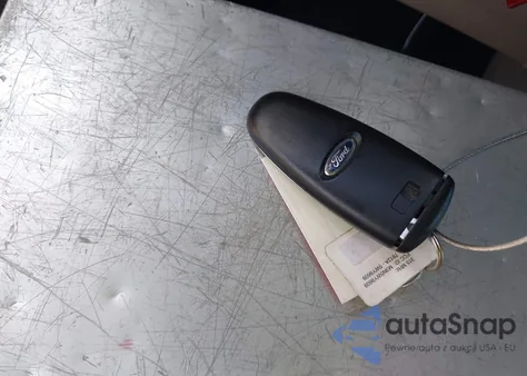 2017 Ford Escape Titanium z USA, uszkodzony, nr VIN 1FMCU9J93HUE43374